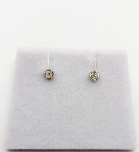 Boucles d'oreilles Puces d'oreilles diamants taille ancienne en or blanc 18k et platine 58 Facettes A04402