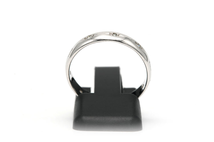 Bague 55 Bague contemporaine or blanc, diamants 58 Facettes B691