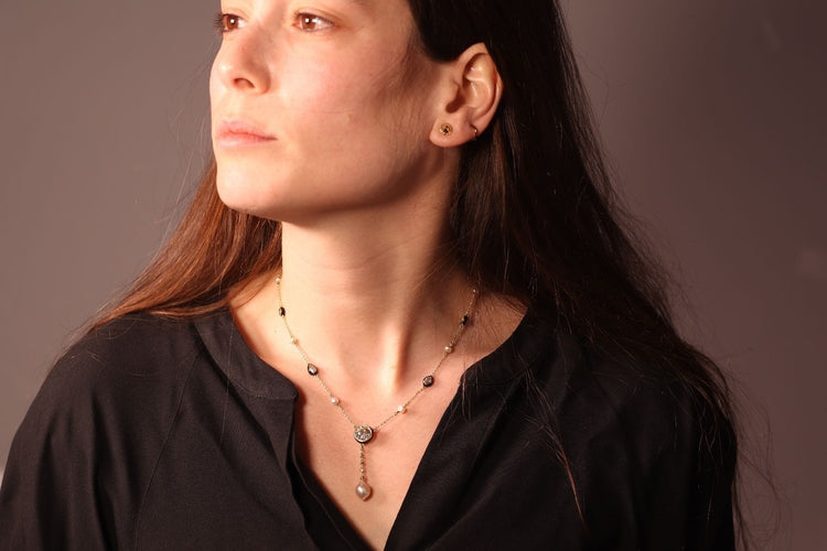 Collier Collier exquis en or avec diamants (5,28 carats) et perles des années 1850 58 Facettes 21007-0051