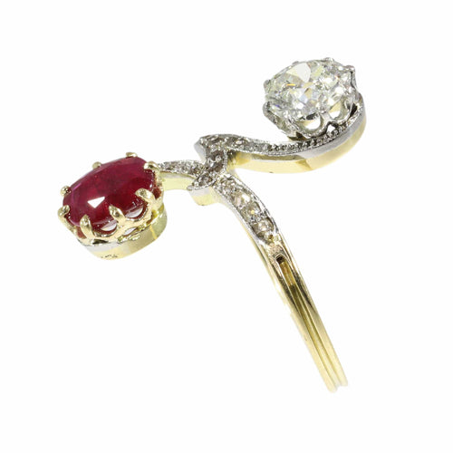 Bague 53 Circa 1900 Art Nouveau Toi et Moi ring with diamond, ruby, antique sparkle 58 Facettes 25317-0120
