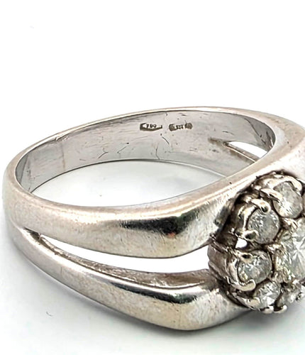 Bague en or blanc avec diamants