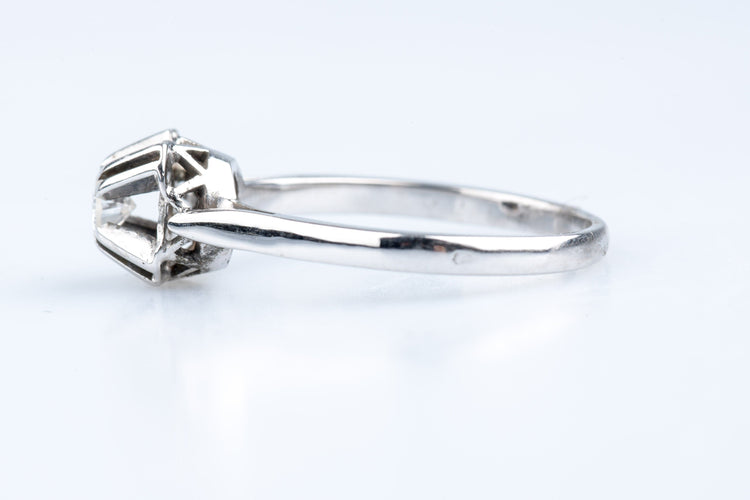 Bague 56 Bague ancienne or blanc, diamant 0,22 ct 58 Facettes BG31200303-107