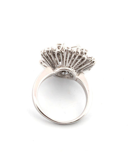 Bague 53 Bague en or blanc avec diamants 58 Facettes