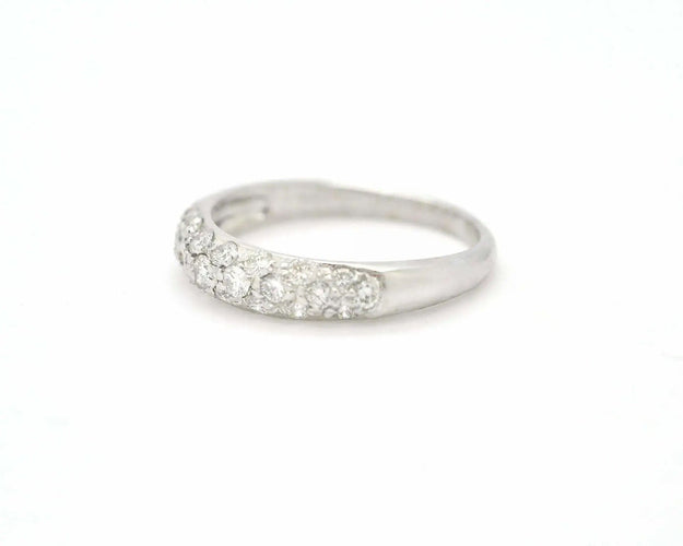 Bague en or blanc sertie de diamants de 0,66 ct