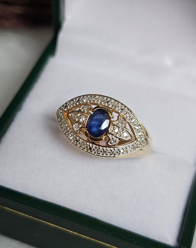 Bague 53.5 Bague or jaune, saphir, diamants 58 Facettes 457