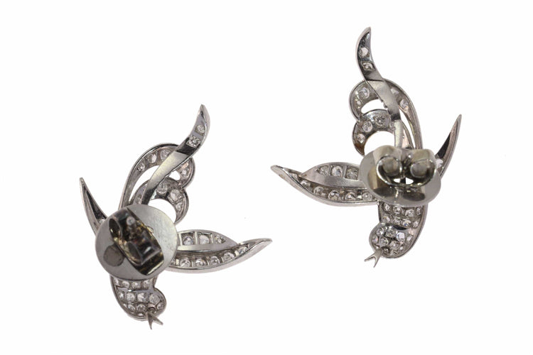 Boucles d'oreilles Boucles d'oreilles vintage Birds of Paradise, vers 1950 – Élégance joyeuse en diamants et platine 58 Facettes 25181-0294