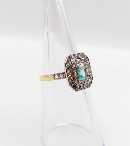 Bague 50 Bague art déco en or 18k et platine, émeraude et diamants taille roses 58 Facettes A03121