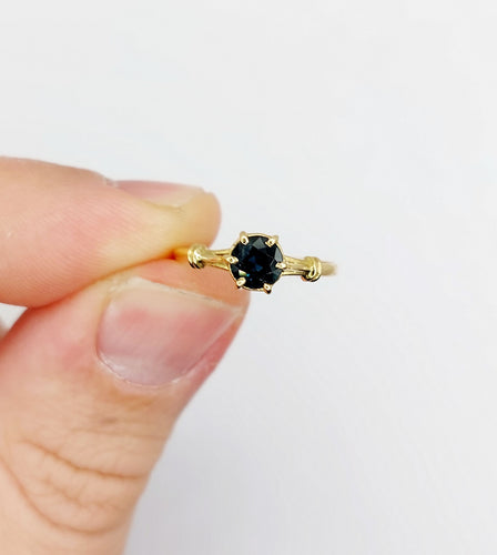 Bague 51 Bague - Solitaire vintage en or 18k et saphir naturel 0,50 carat 58 Facettes A06640