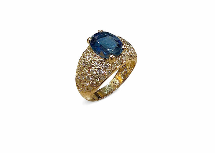 Bague 59 Bague en or jaune saphir ovale et diamants 58 Facettes