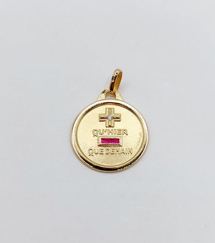 Pendentif AUGIS - Pendentif médaille d'amour or  "+ qu'hier - que demain"  - L'Essentielle 58 Facettes J4991X0000