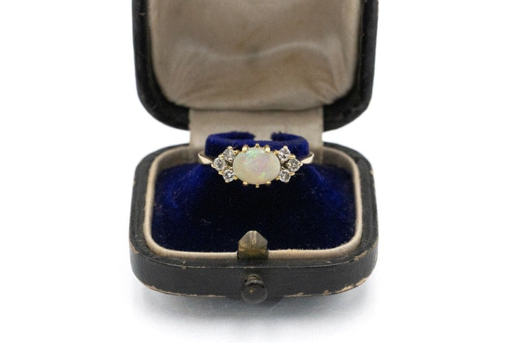 Bague 56 Bague vintage en or jaune, opale et diamants 58 Facettes 11577