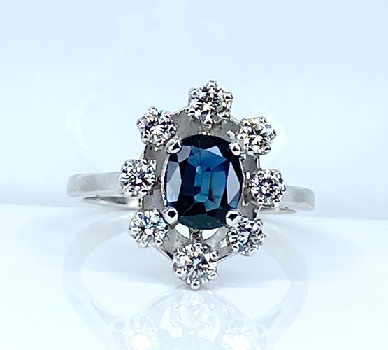 Bague 53 Bague marguerite en or blanc, saphir et diamants 58 Facettes AB644