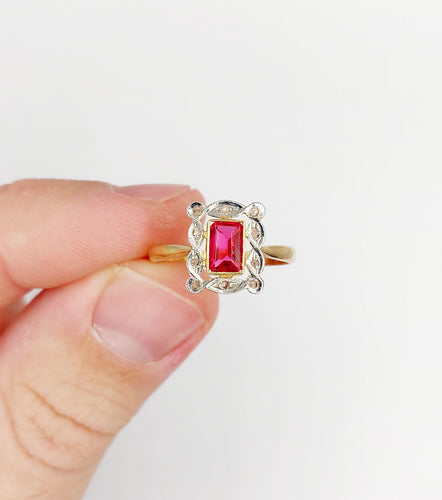 Bague 55 Bague Art Déco or jaune, pierre rouge et diamants taille rose (circa 1920) 58 Facettes A06255