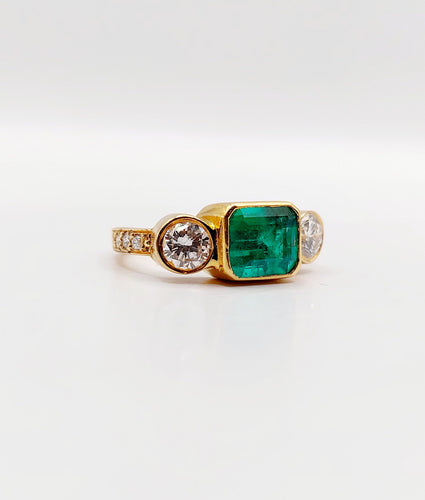 Bague 49 Bague jarretière vintage émeraude de Colombie 1,80 ct et diamants en or 18k 58 Facettes A06440