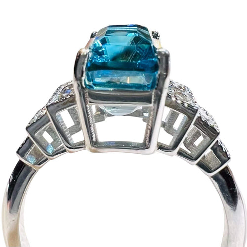 Bague 54 Bague or blanc Zyrcon Bleu naturel 4.60 carats  et diamants 58 Facettes 7849 A