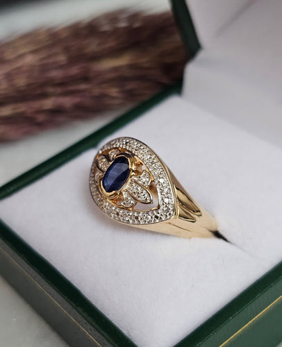 Bague 53.5 Bague or jaune, saphir, diamants 58 Facettes 457