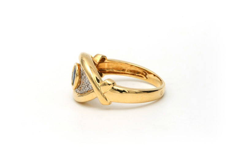 Bague 52 Bague en or jaune sertie d'un saphir et de diamants 58 Facettes B564