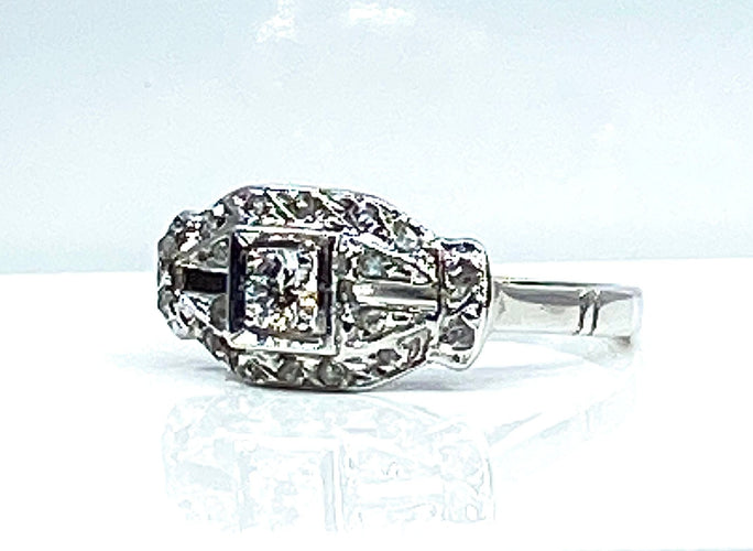 Bague 48 Bague en or blanc et diamants Art Déco 58 Facettes AB582