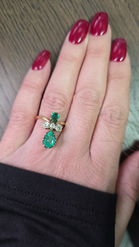 Bague 50 Bague vintage en or jaune ornée d'émeraudes colombiennes et de diamants 58 Facettes