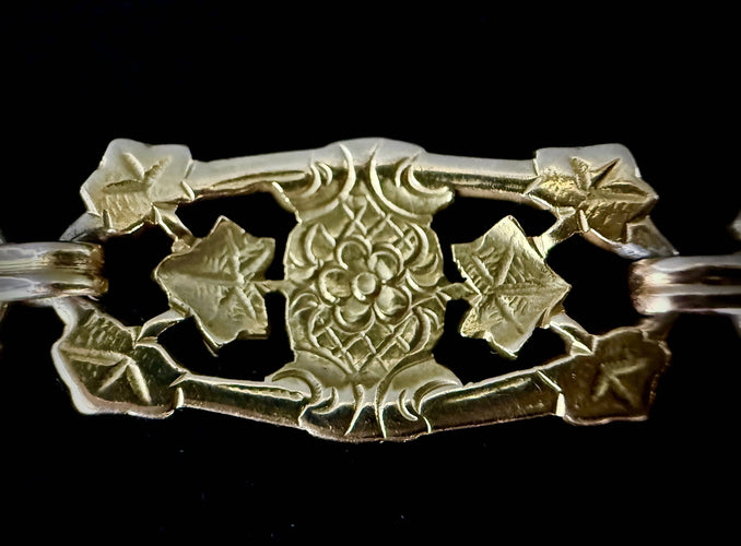 Bracelet Bracelet Art Nouveau or jaune composé de 7 mailles à décor floral 58 Facettes
