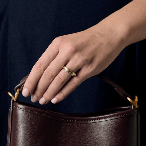 Bague 55,5 Bague en or jaune, or blanc et diamant 58 Facettes SOI3496