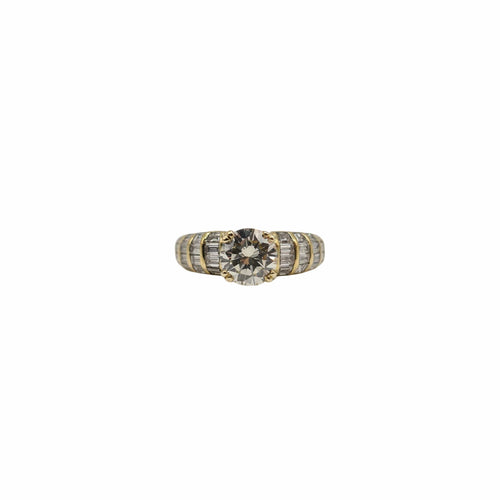 Bague 54 Bague or jaune, diamant rond et diamants baguettes 58 Facettes