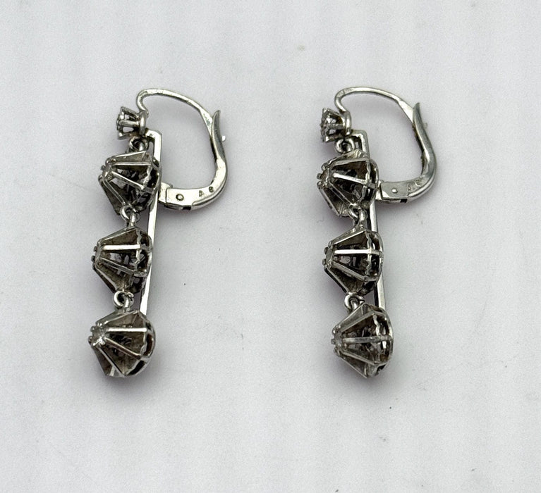 Boucles d'oreilles Longues dormeuses or gris serties de diamants 58 Facettes