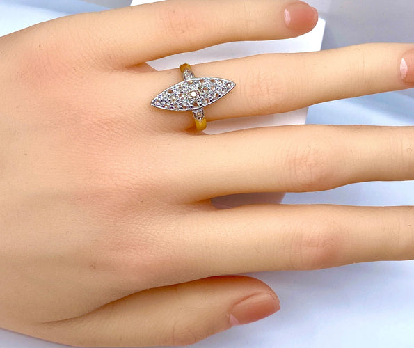 Bague 50 Bague marquise en or jaune et diamants, vers 1900 58 Facettes AB653