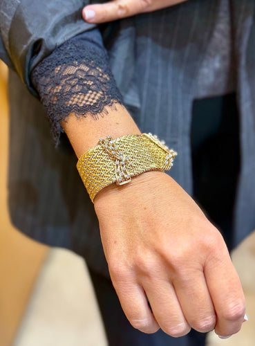 Bracelet Bracelet manchette en or 18 carats 58 Facettes