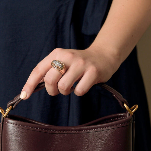 Bague 55 Bague Tank en or jaune, platine et diamants 58 Facettes CHA1051