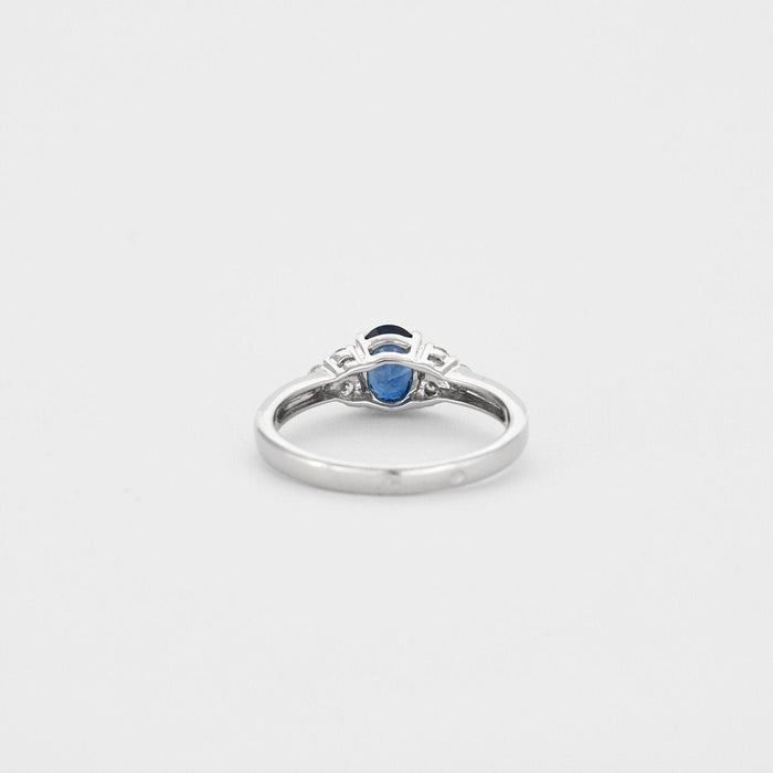 Bague Bague or blanc avec saphir bleu et diamants 58 Facettes