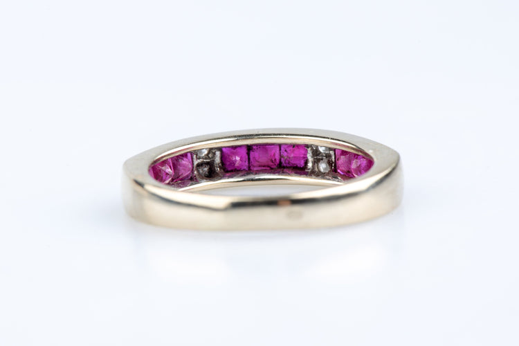 Bague 52 Bague demi-alliance or jaune, rubis et diamants – 1,35 ct de rubis & 0,04 ct de diamant 58 Facettes BG41400048-107