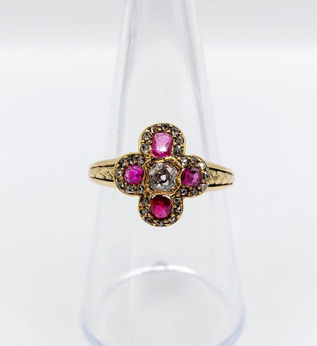 Bague 56 Bague fleur antique or jaune, diamant, saphirs roses et diamants 58 Facettes A05621