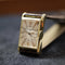 Montre Montre Jaeger-LeCoultre Rectangulaire – Or Jaune 18k – Calibre 437/1 – 1945 – Boîte Française 58 Facettes FB10700