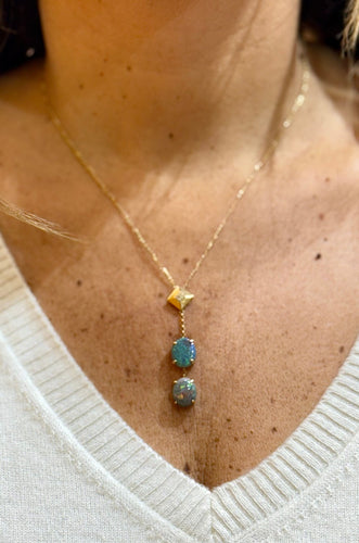 Collier Collier maille figaro en or jaune , diamants  et opales d’Australie 58 Facettes