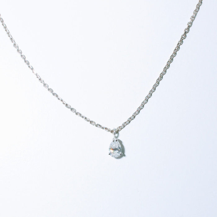 Collier Collier solitaire or blanc et diamant poire 0.60 ct 58 Facettes 240 570