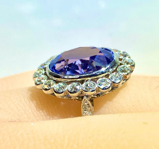 Bague - Saphir Ceylan non chauffé 6,53 cts en platine et diamants