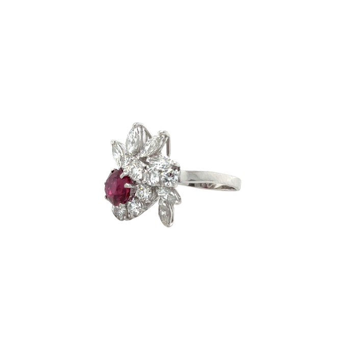 Bague Cocktail années 70 or blanc rubis diamants