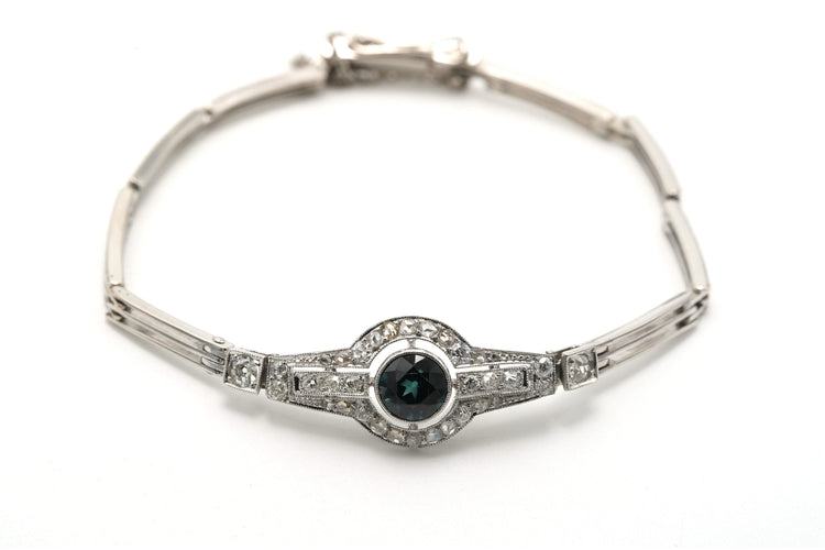 Bracelet Bracelet Art Déco serti d'un saphir et de diamants taille rose en or blanc 58 Facettes 23105