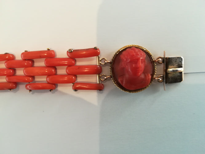 Bracelet Bracelet 2 camées or jaune et corail 19 ème siècle 58 Facettes