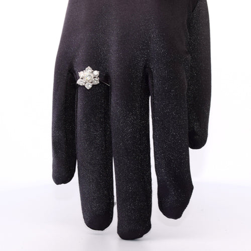 Bague 54 Bague ancienne en or blanc avec diamants 58 Facettes