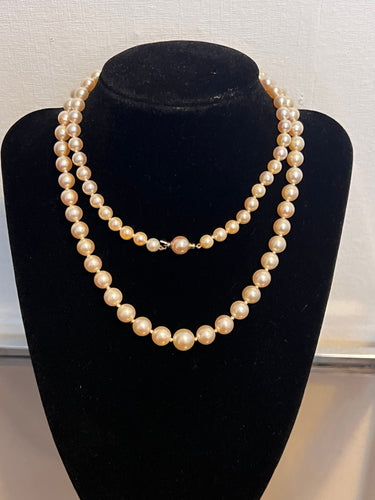 Collier 93 perles de culture en chute 74 cm 58 Facettes