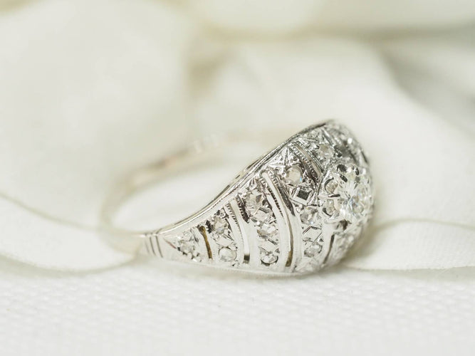 Bague 57.5 Bague dôme années 30 or blanc et diamants 58 Facettes 29409