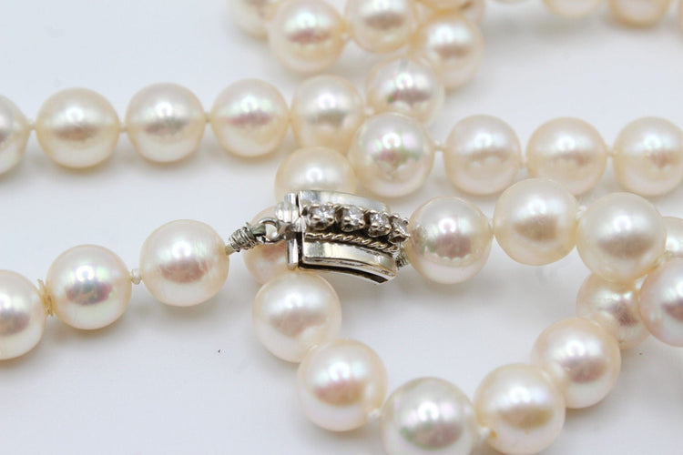 Collier Collier perles et diamants 58 Facettes 250158