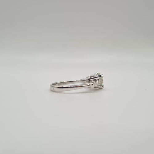 Bague 56 Bague or blanc 18 carats sertie de diamants naturels 58 Facettes