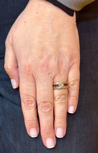 Bague 52 Bague or jaune rubis et diamants 58 Facettes