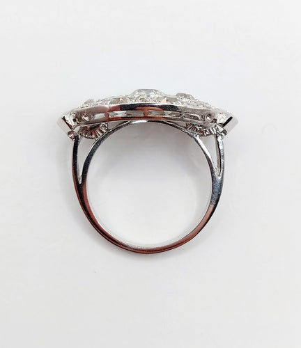 Bague marquise inversée Art déco en or 18K et diamants taille ancienne