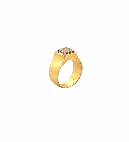 Bague 50 Chevalière en or jaune, diamants 58 Facettes