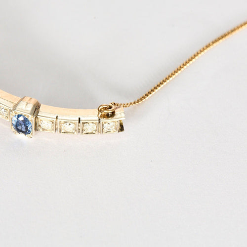 Bracelet Bracelet jonc ouvrant en or jaune et argent, diamants et saphirs 58 Facettes 230460