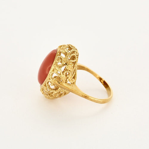 Bague en or jaune et corail